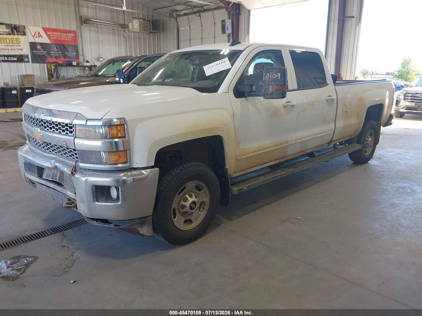 2019 CHEVROLET SILVERADO 2500HD auction photo 2
