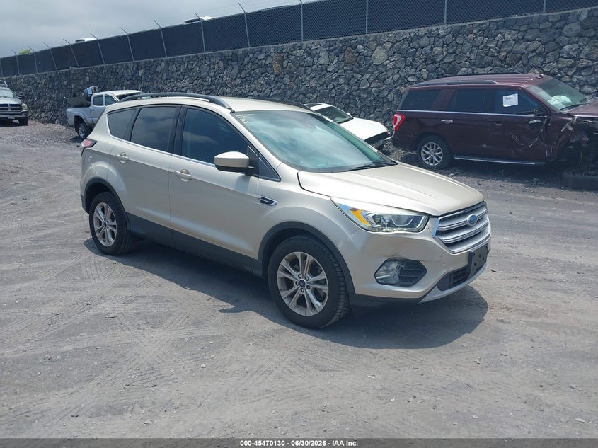 Vin: 1fmcu9hdxjua35146, lot: 45968267, ford escape sel 2018 img_1