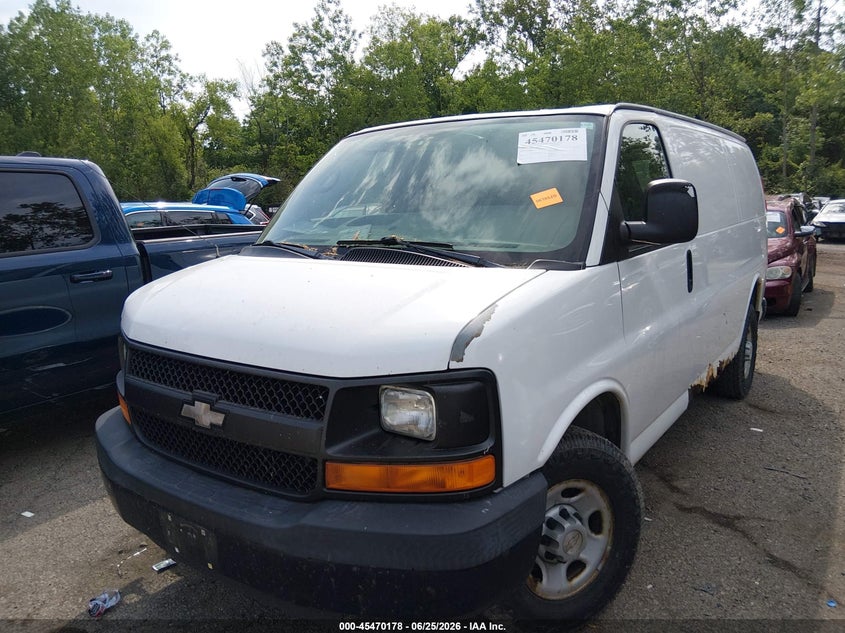 2009 CHEVROLET EXPRESS auction photo 2