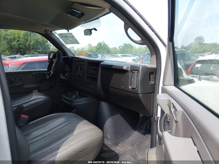 2009 CHEVROLET EXPRESS auction photo 5