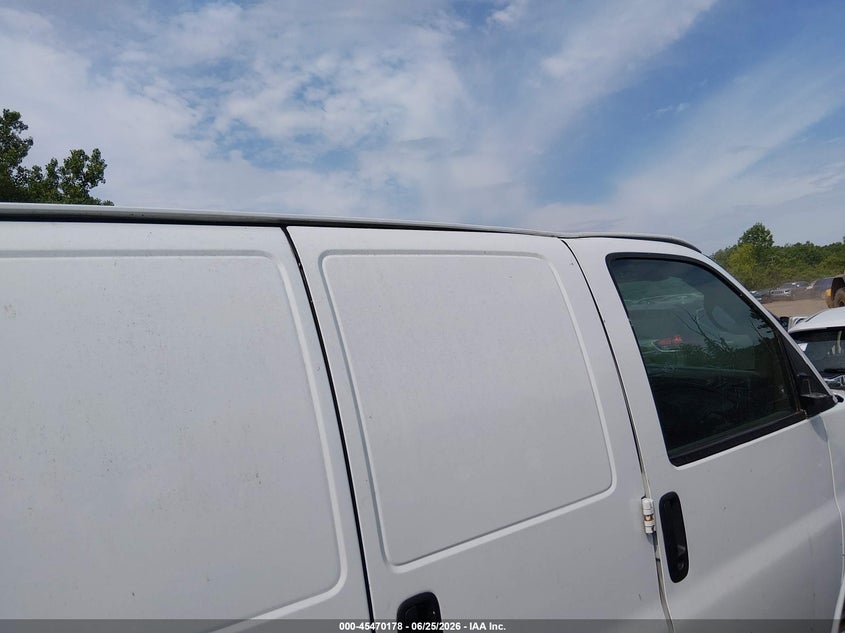 2009 CHEVROLET EXPRESS auction photo 6