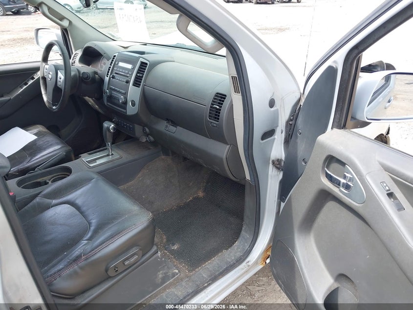 2012 NISSAN FRONTIER auction photo 5