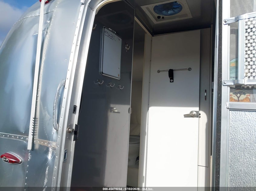2018 AIRSTREAM OTHER auction photo 8