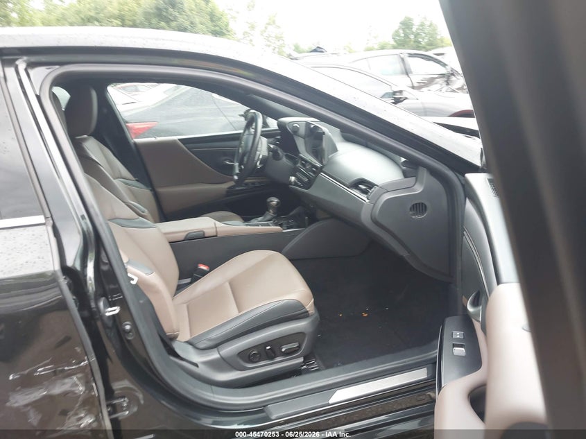 2022 LEXUS ES 250 auction photo 5