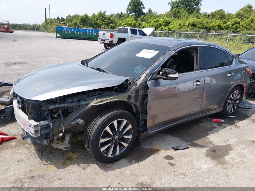 2017 Nissan Altima, Left Side, IAAI, VIN 1N4AL3AP0HC477830 — photo 2