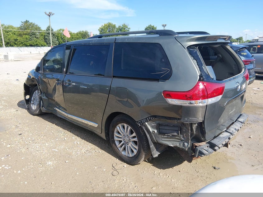 AtlanticExpress - Toyota Sienna