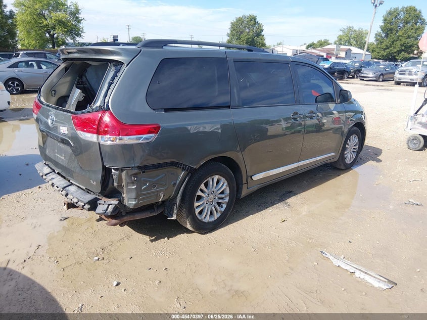 AtlanticExpress - Toyota Sienna