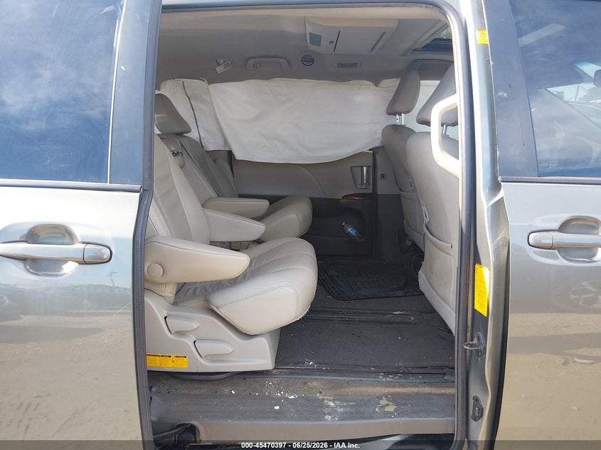 AtlanticExpress - Toyota Sienna