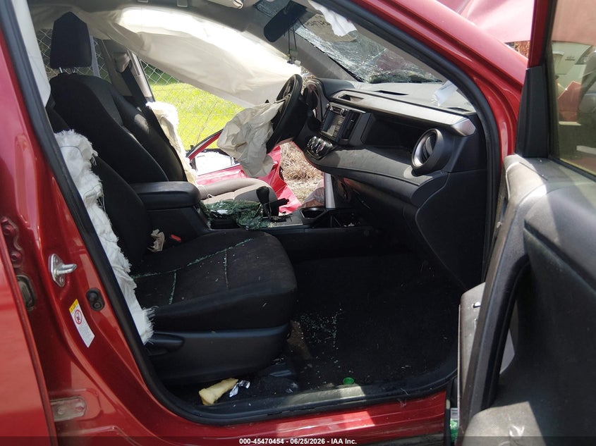 2017 TOYOTA RAV4 auction photo 5