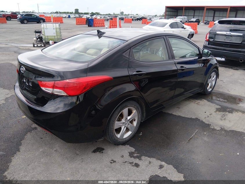 2012 HYUNDAI ELANTRA auction photo 4