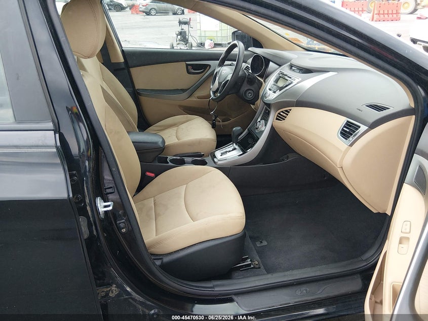 2012 HYUNDAI ELANTRA auction photo 5