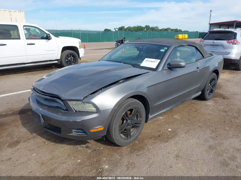 2010 FORD MUSTANG auction photo 2