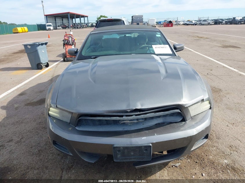 2010 FORD MUSTANG auction photo 6