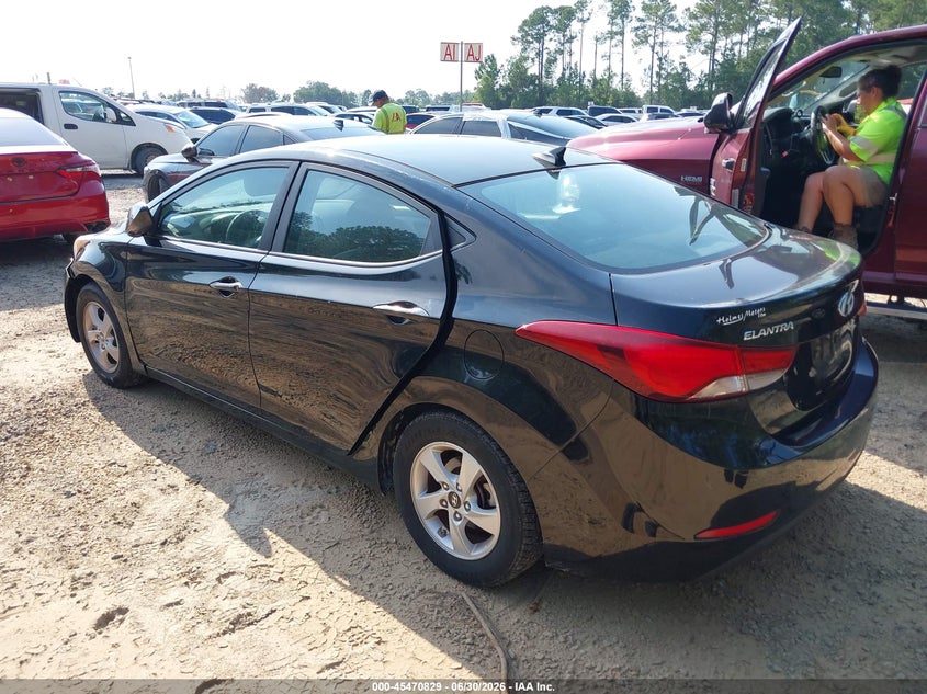 2015 HYUNDAI ELANTRA auction photo 3