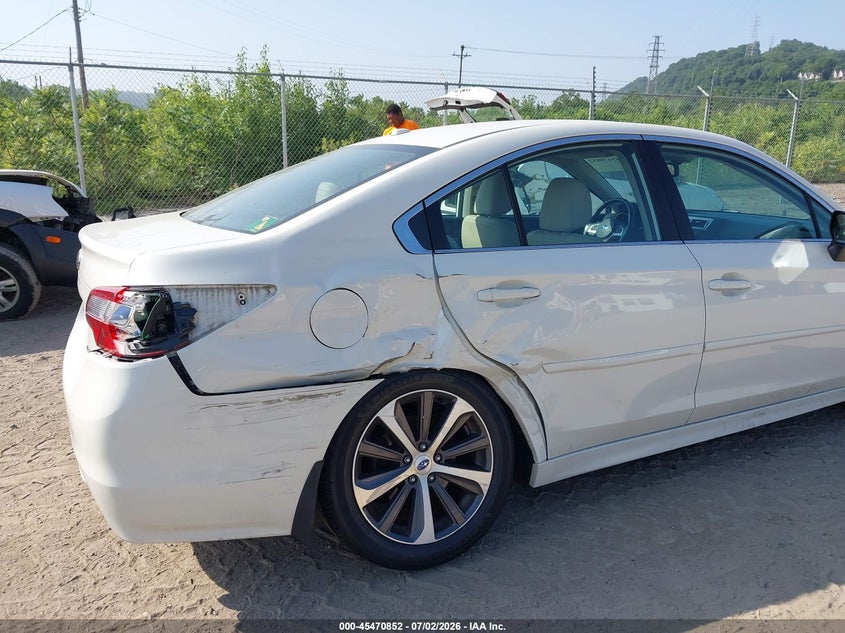 2015 SUBARU LEGACY SEDAN 3.6L H-6 DOHC, VVT, 256HP