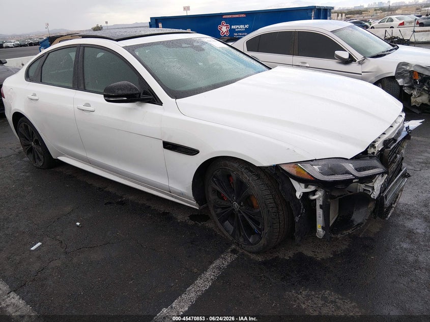 Vin: sajb64fx5rcy96134, lot: 45968990, jaguar xf r-dynamic se p250 rwd automatic 2024 img_1