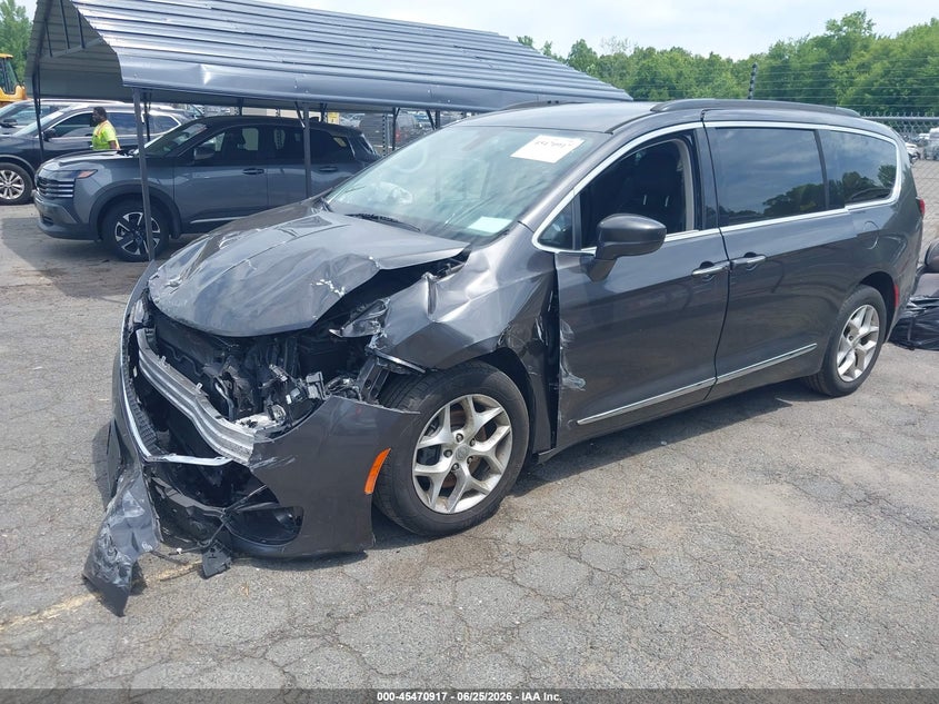 Vin: 2c4rc1bg3hr831444, lot: 45969054, chrysler pacifica touring-l 20172
