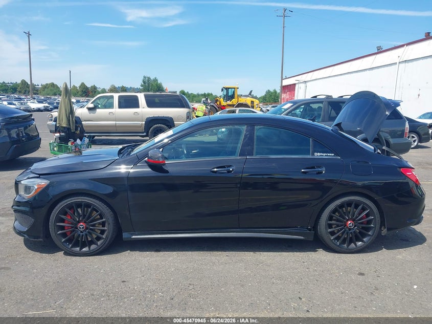 MERCEDES-BENZ CLA 45 AMG - zdjęcie 14