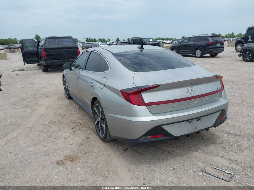 2021 HYUNDAI SONATA auction photo 3