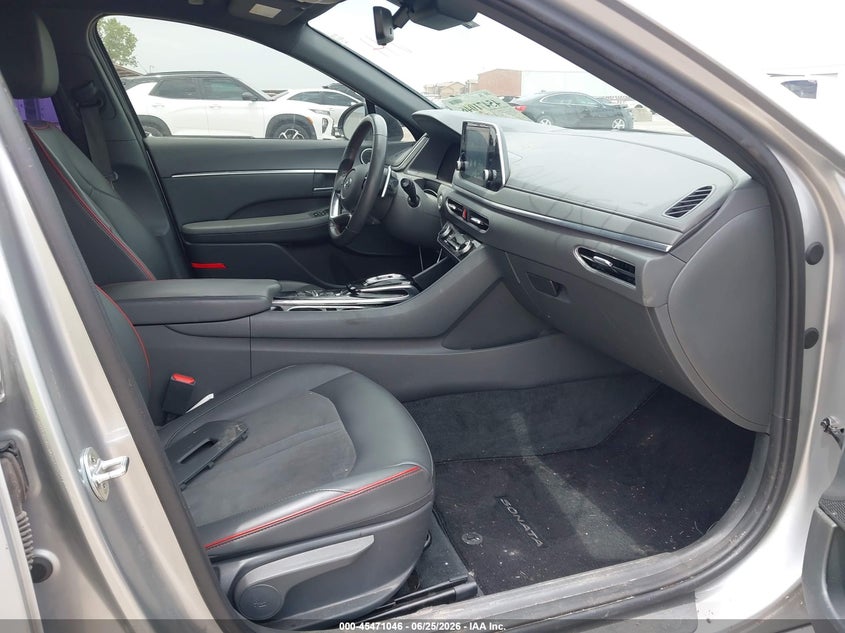 2021 HYUNDAI SONATA auction photo 5