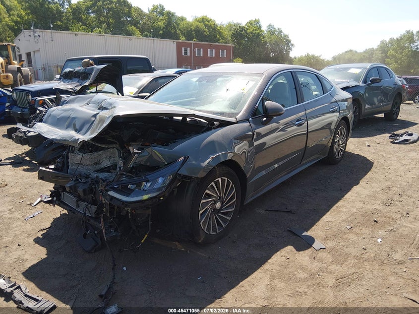 2022 HYUNDAI SONATA HYBRID auction photo 2