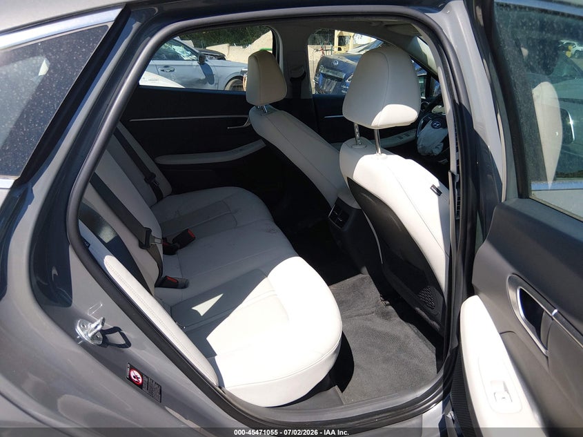 2022 HYUNDAI SONATA HYBRID auction photo 8