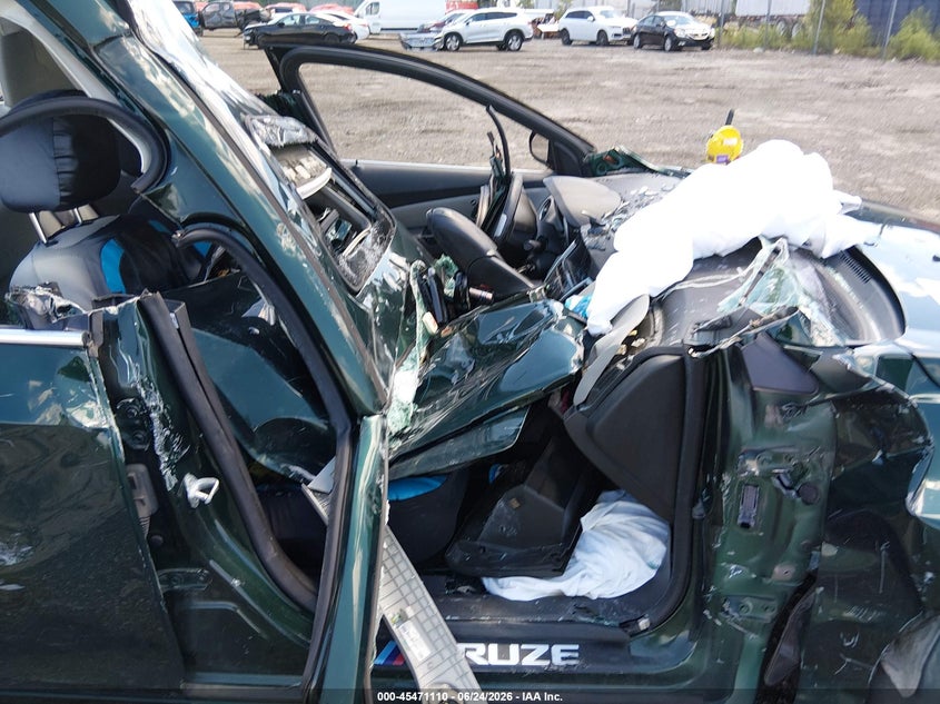 2014 CHEVROLET CRUZE auction photo 5