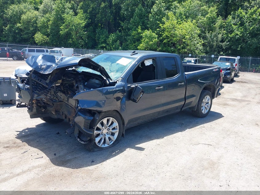 2022 CHEVROLET SILVERADO 1500 LTD auction photo 2