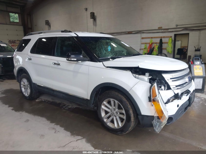 Vin: 1fm5k8d8xegb02110, lot: 45969572, ford explorer xlt 2014 img_1