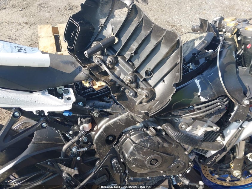 2018 Suzuki Gsx-R1000 VIN: JS1DM11B8J2100424 Lot: 45471461