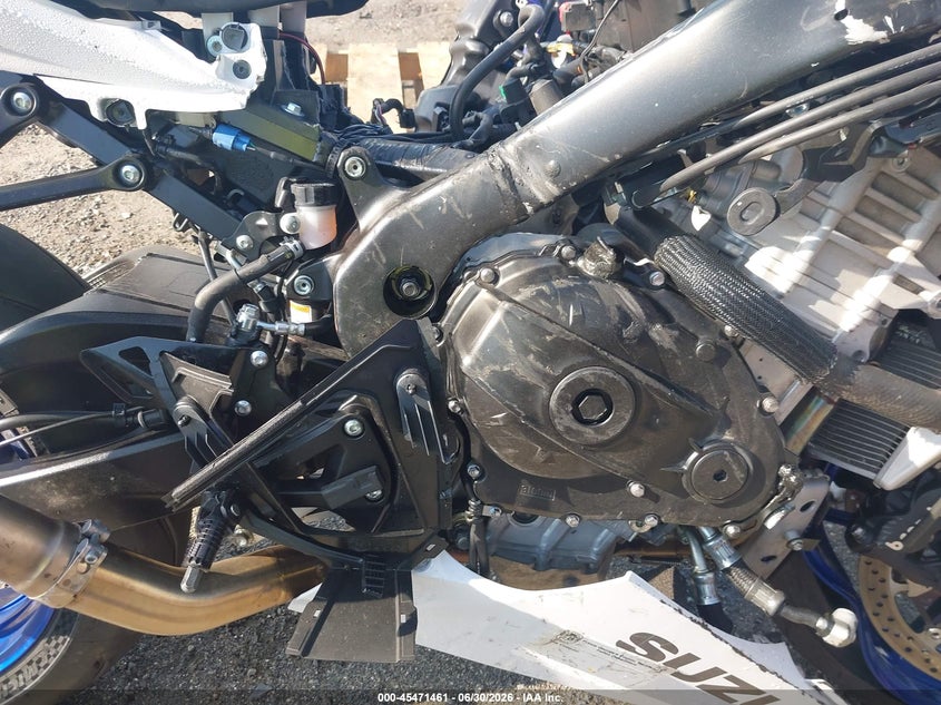 2018 Suzuki Gsx-R1000 VIN: JS1DM11B8J2100424 Lot: 45471461