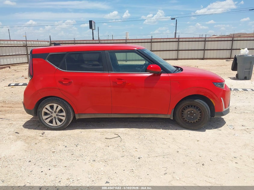 2023 KIA SOUL LX — Фото 13
