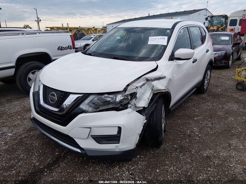 2017 Nissan Rogue, Лівий перед, IAAI, VIN 5N1AT2MV5HC882818 — фото 2