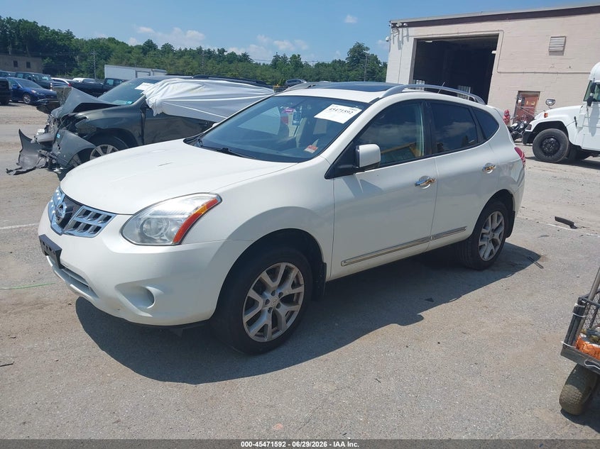 2013 NISSAN ROGUE auction photo 2