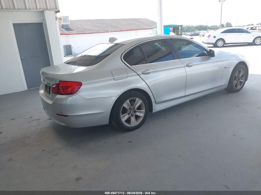 Vin: wbaxg5c5xcdw92213, lot: 45969850, bmw 528i 20124