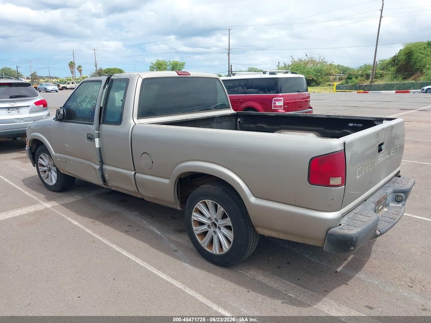 2002 CHEVROLET S-10 auction photo 3