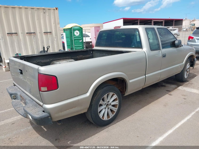 2002 CHEVROLET S-10 auction photo 4