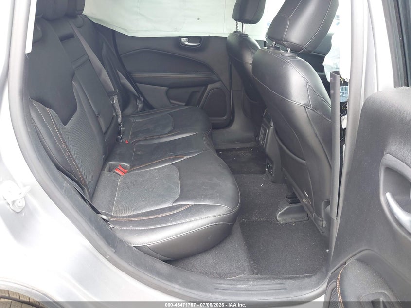2017 JEEP COMPASS auction photo 8