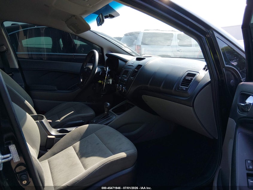 2015 KIA FORTE SEDAN 1.8L I-4 DOHC, VVT, 145HP