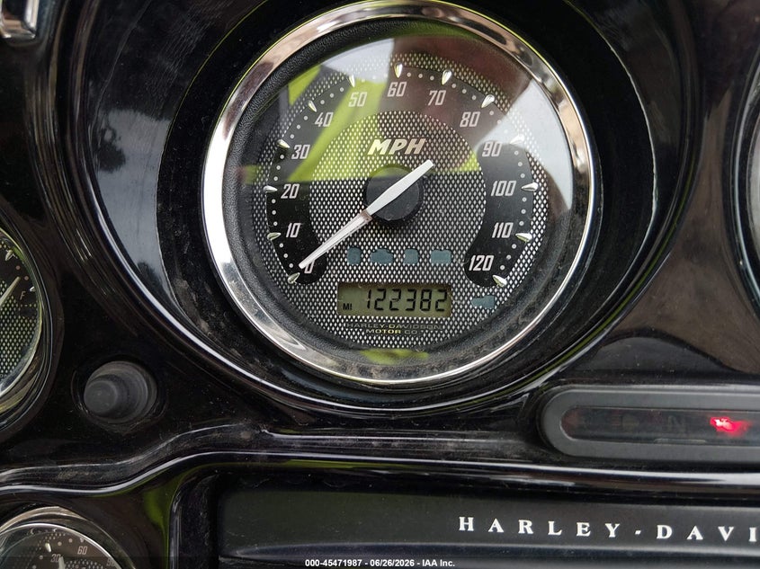 2011 Harley-Davidson Flhtcuse6 VIN: 1HD1PR815BB955237 Lot: 45471987