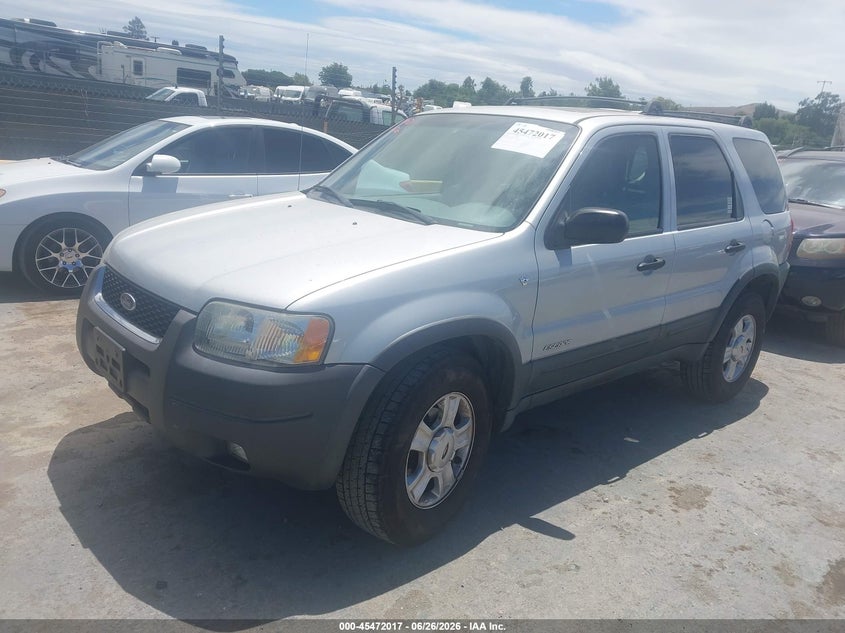 2002 Ford Escape, Normal Wear & Tear, IAAI, VIN 1FMYU041X2KA35870 — photo 2