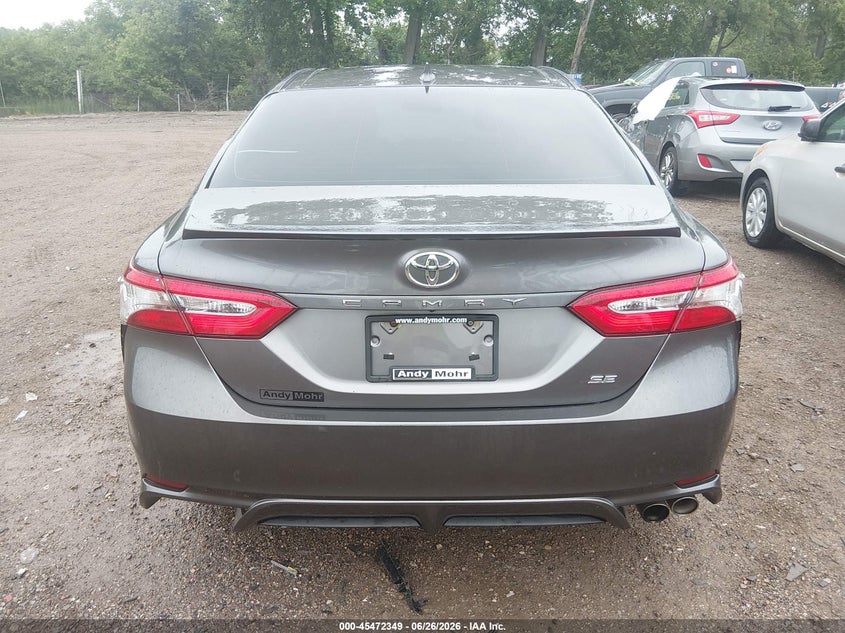 TOYOTA CAMRY - zdjęcie 16