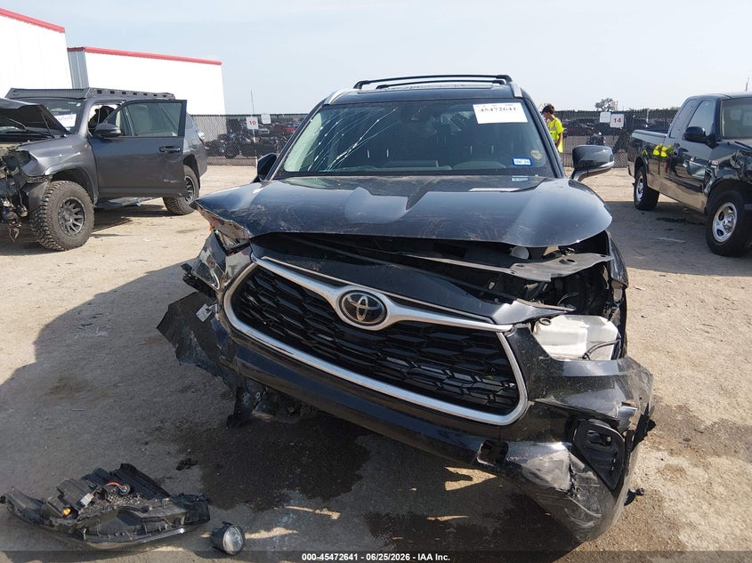 TOYOTA HIGHLANDER - zdjęcie 11