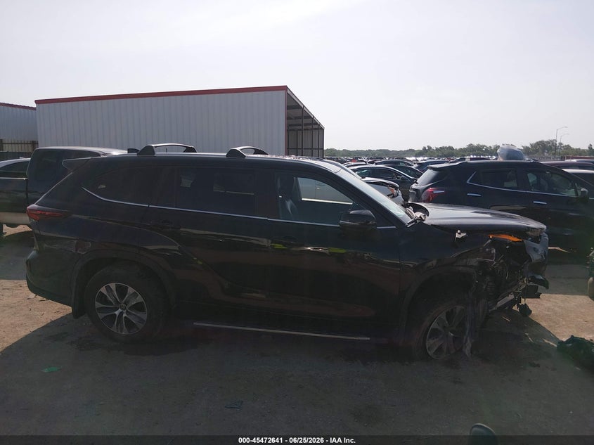 TOYOTA HIGHLANDER - zdjęcie 12