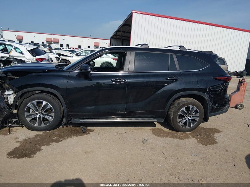 TOYOTA HIGHLANDER - zdjęcie 13