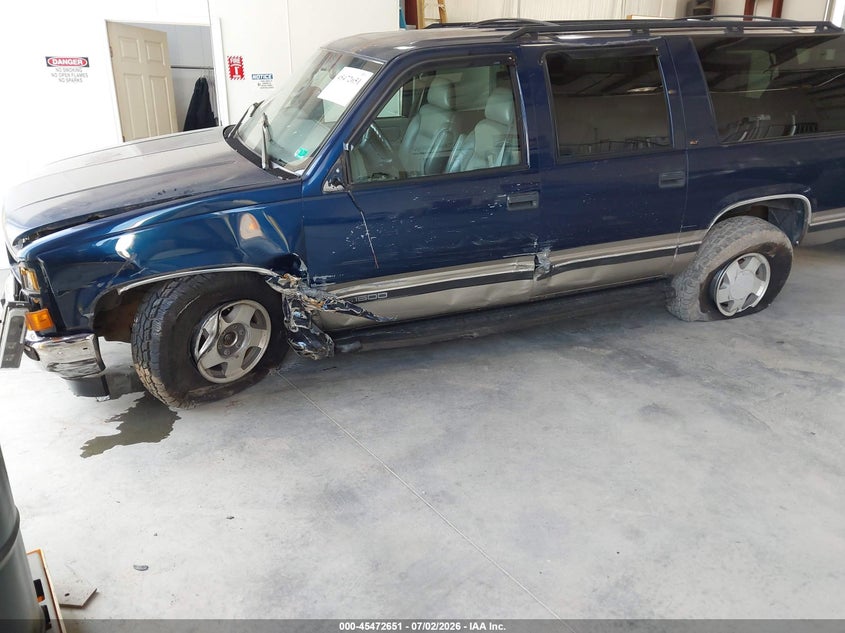 1999 GMC SUBURBAN auction photo 6