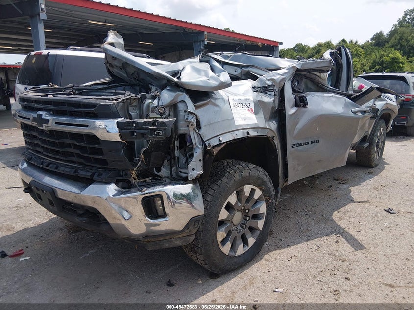 2024 CHEVROLET SILVERADO 2500HD auction photo 2