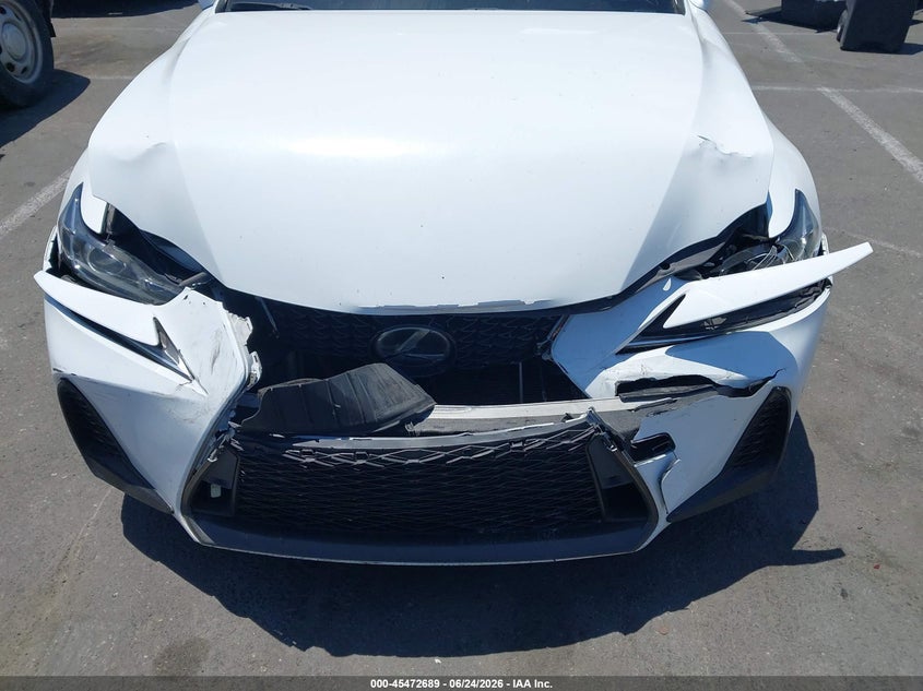 2018 LEXUS IS 300 auction photo 6