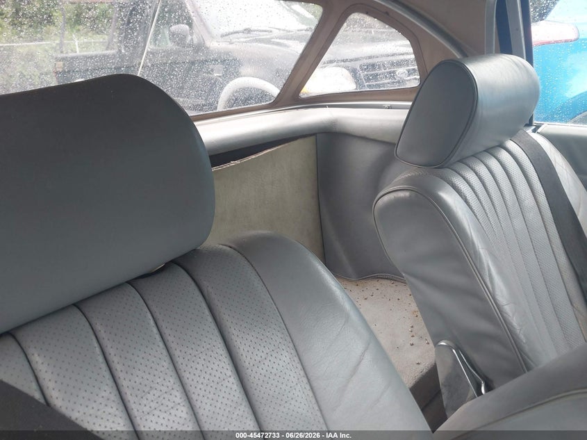 1982 Mercedes-Benz 380 Sl VIN: WDBBA45AXCB015675 Lot: 45472733