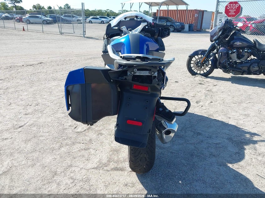 2022 BMW R 1250 Rt VIN: WB10L0301N6F15760 Lot: 45472737
